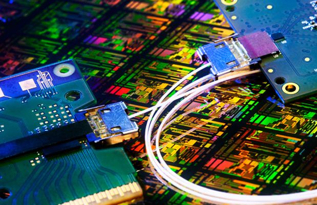 hostarting_intel-facebook-fotonica-silicio